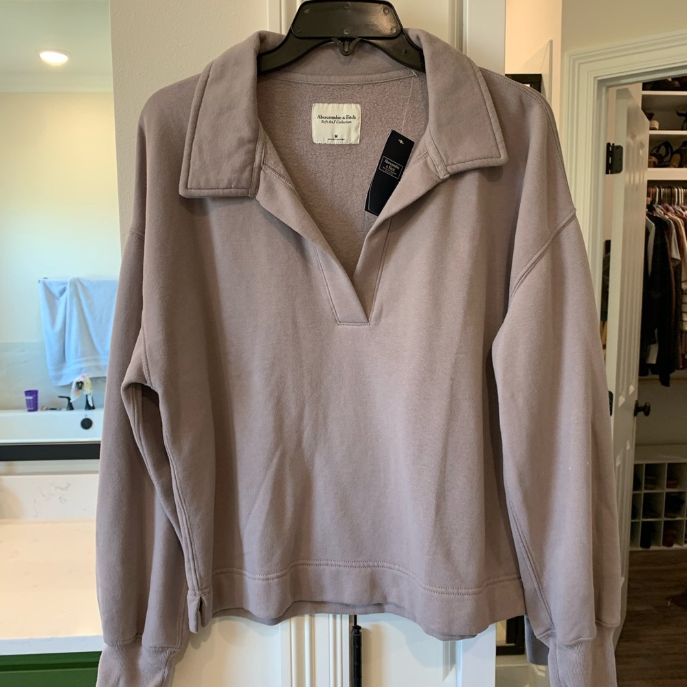 Abercrombie & Fitch sweatshirt